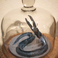 Le cerfvolanguille, sculpture de Nadia Olivier